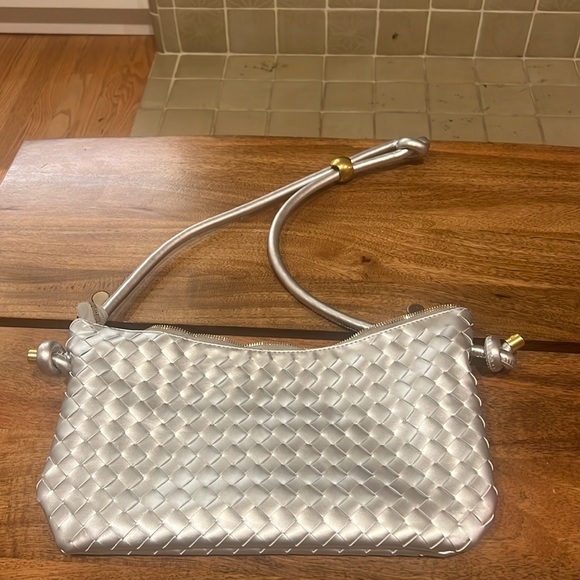 Silver Woven Dumpling Bag NWOT - Picture 4 of 10